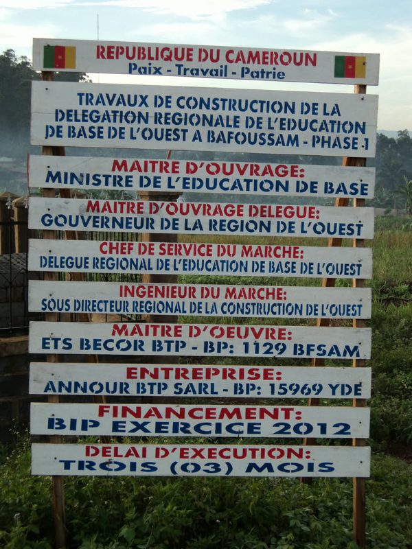 Panneau de chantier, Bafoussam