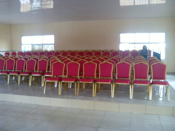 Salle de conférence de l'EIFORCES à Awaé